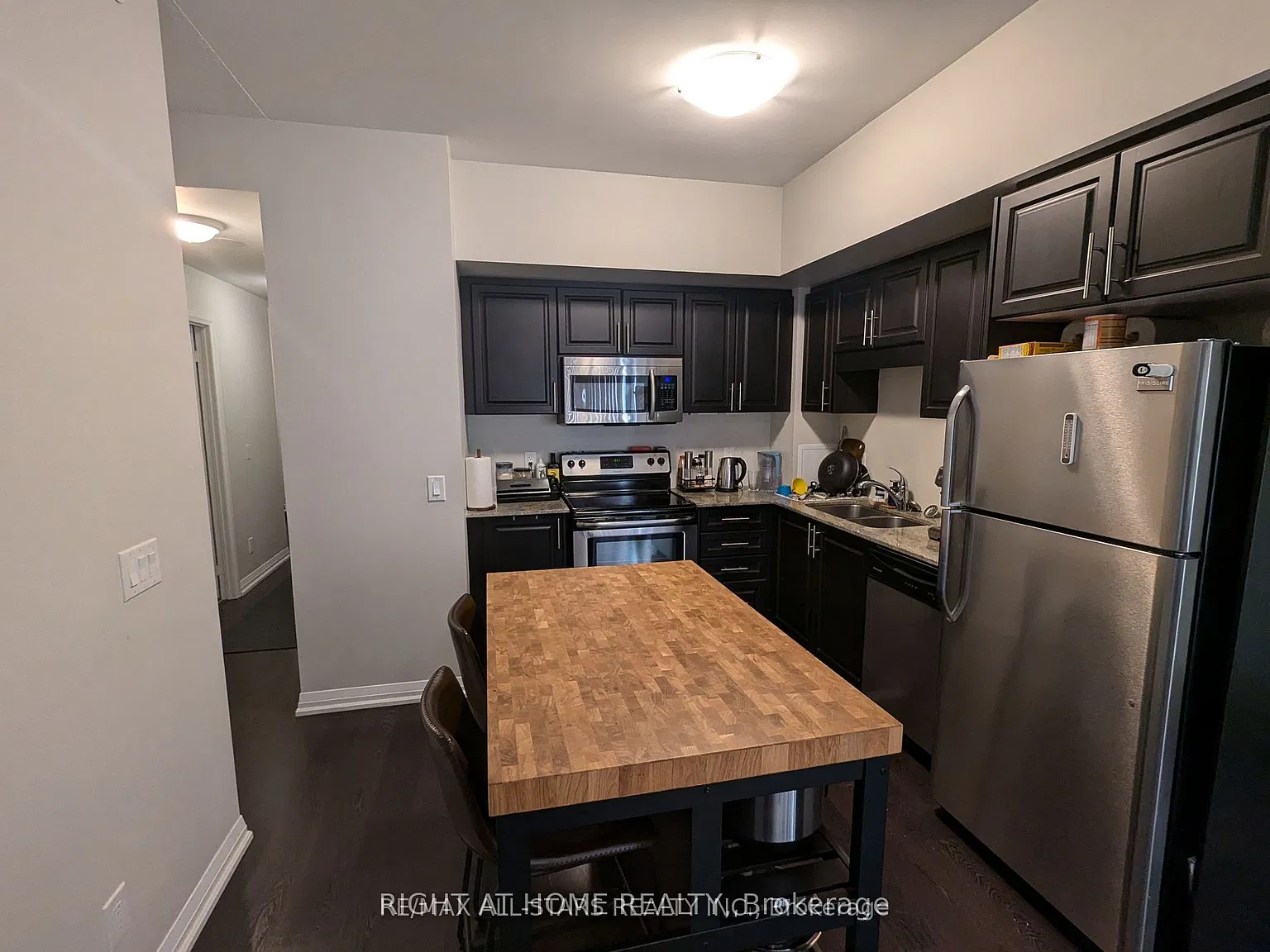 2 bed, $2,595 — Photo 2
