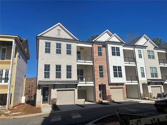 Featuring Mayfield I at The Maxwell