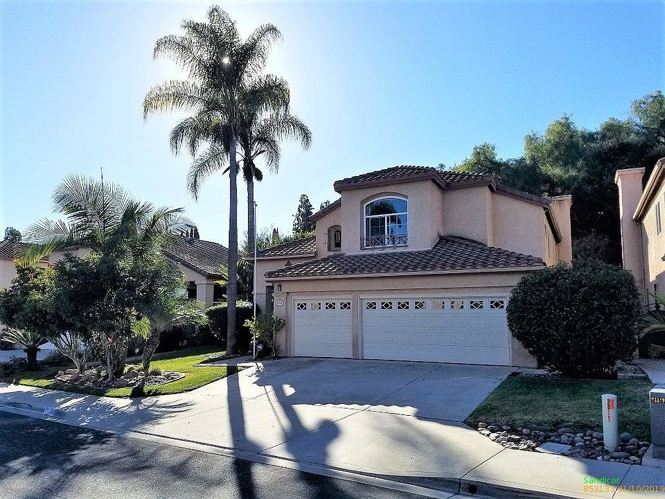 1st image of 208 Richmond Park Pl