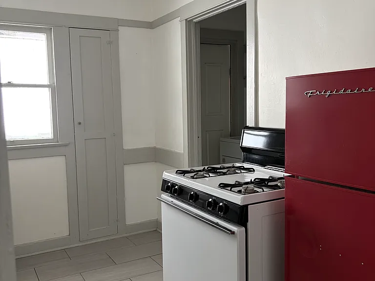 340 W Chevy Chase Dr #340 — Photo 15