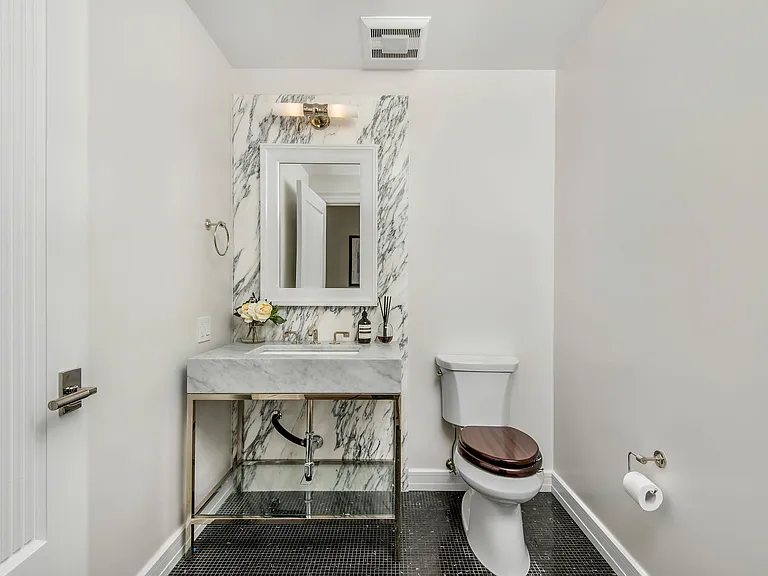 The Residences at Palisades Village — Photo 113