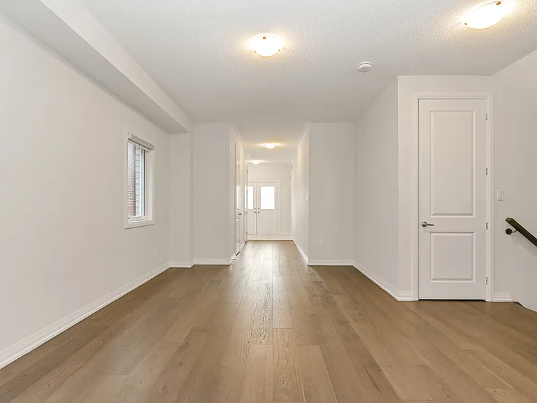1372 Harrington St #1372 HARRINGTON ST — Photo 31