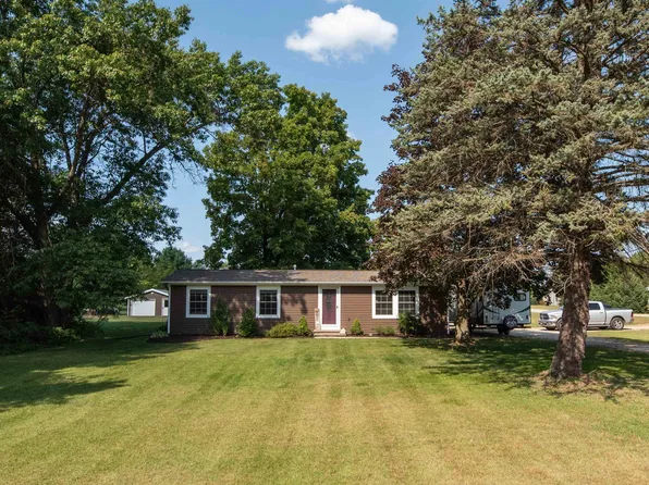N3567 County Rd W, New London, WI 54961