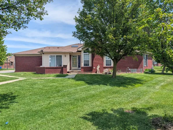 30592 Lynn Ct #49, New Baltimore, MI 48051