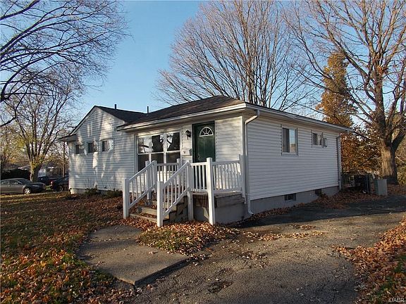 2nd image of 524 Dundee Cir