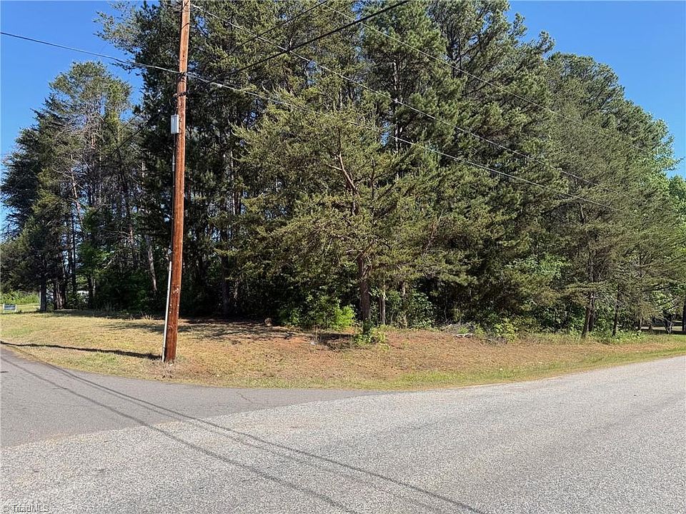 1st image of 400 Lyons Dr Lot 13