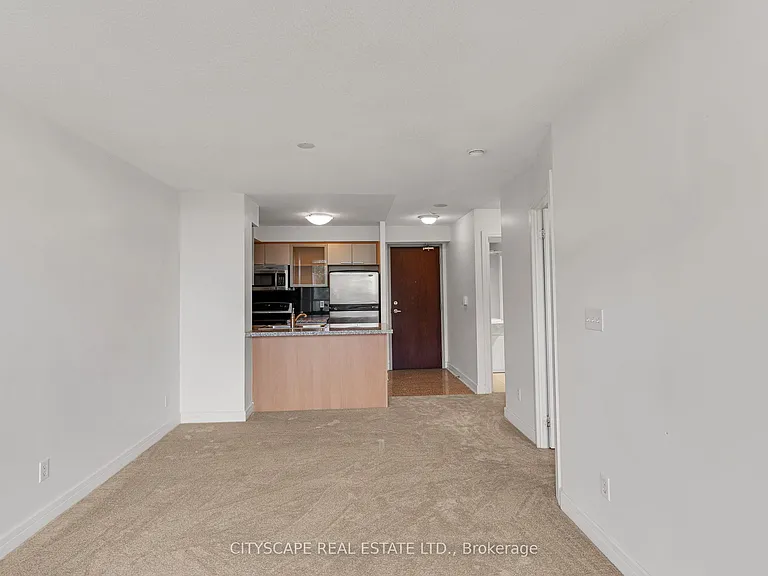 18 Harrison Garden Blvd #406 — Photo 23