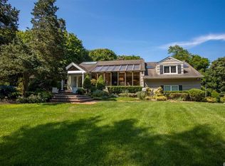 8 Cowpath, Glen Head, NY 11545