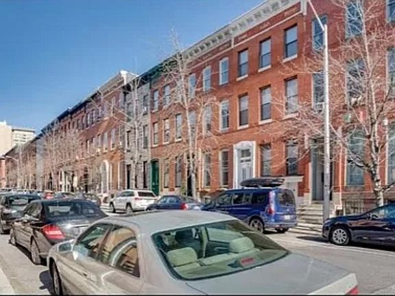 5th image of 905 N Calvert St #3