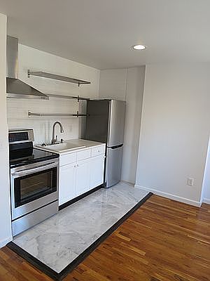 2nd image of 932 Lafayette Ave #1