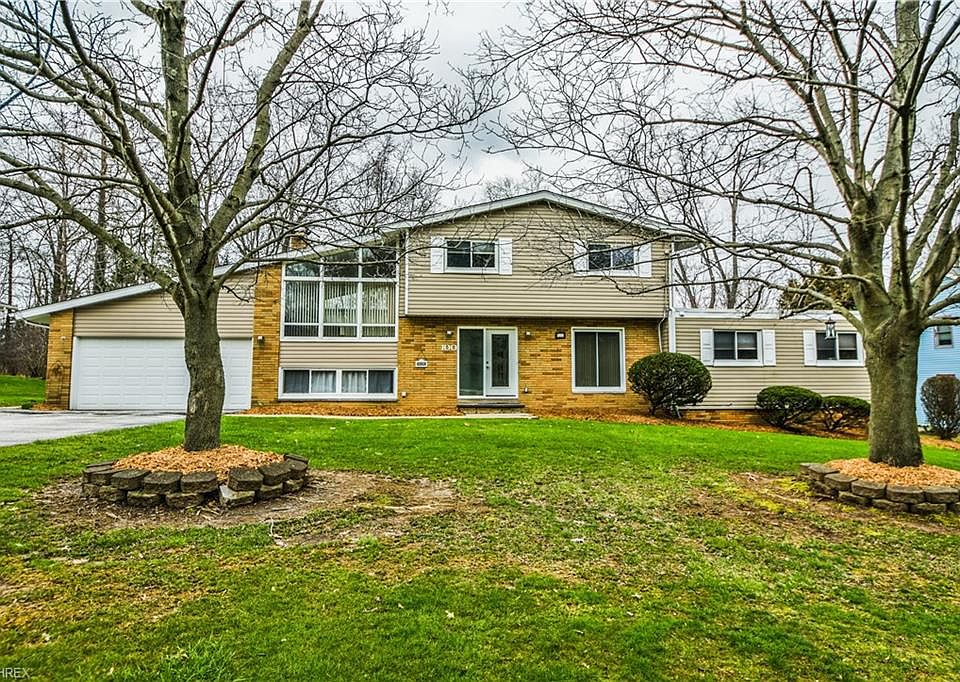 1st image of 100 Lucy Ln