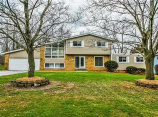 100 Lucy Ln, Northfield, OH 44067