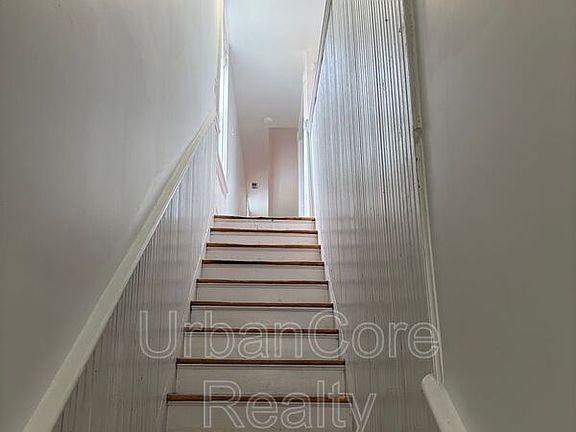 4th image of 621 N 31st St #B