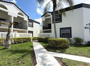 9711 Fontainebleau Blvd #D-105, Miami, FL 33172