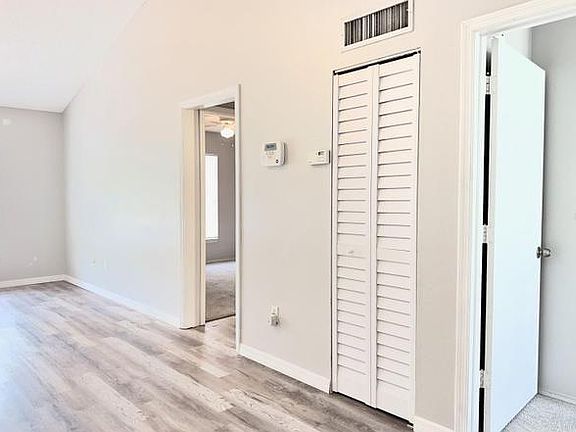 5th image of 3651 N Goldenrod Rd #205
