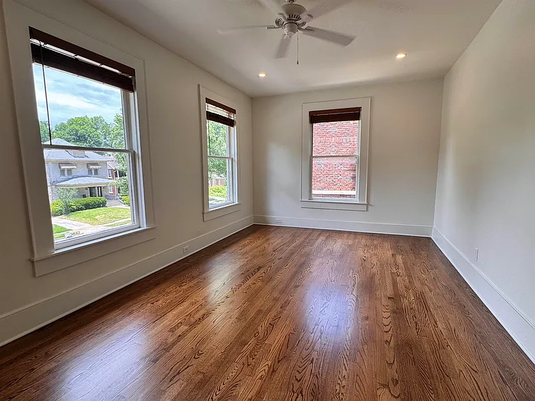 264 N McNeil St — Photo 17