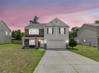 1454 Laguardia Dr, Hope Mills, NC 28348