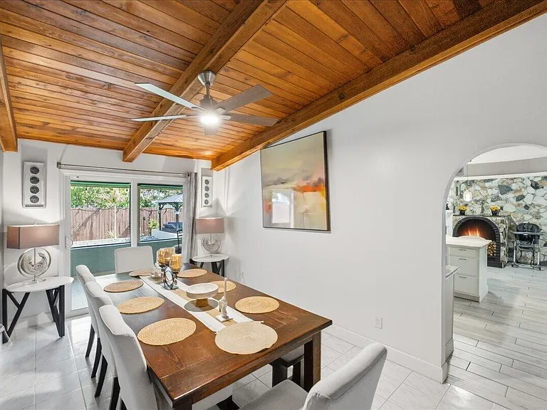 1326 SW Bartell Ave — Photo 14