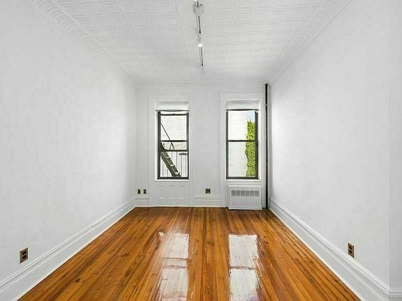 5th image of 208 Prospect Park W #3CC