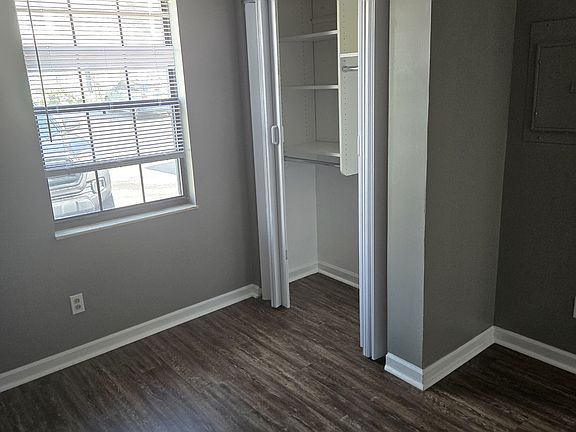 5th image of 1108 Andrew Brook Ln