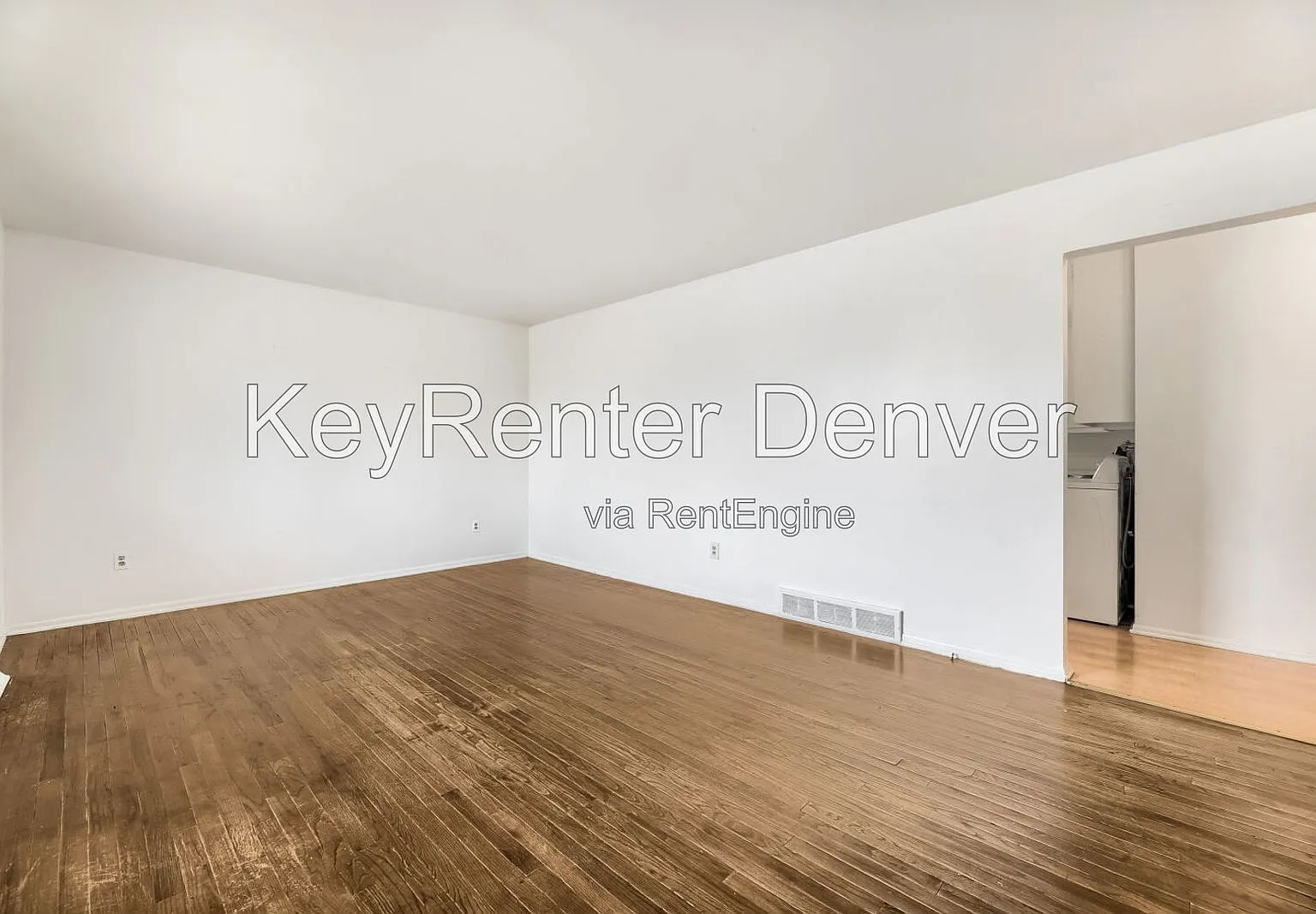 2 bed, 1.0 bath, 941 sqft, $1,800 — Photo 3