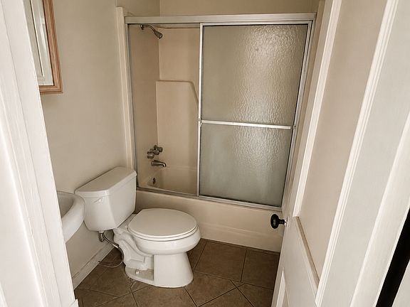 5th image of 1322 E Ann Arbor Ave