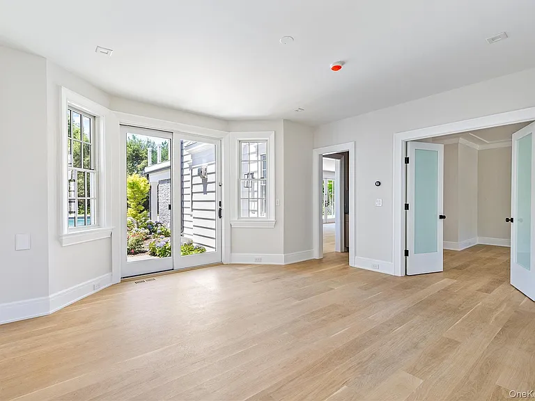 42 Mamaroneck Rd — Photo 19