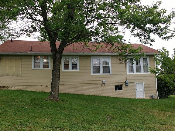 5th image of 6809 Charlotte Dr