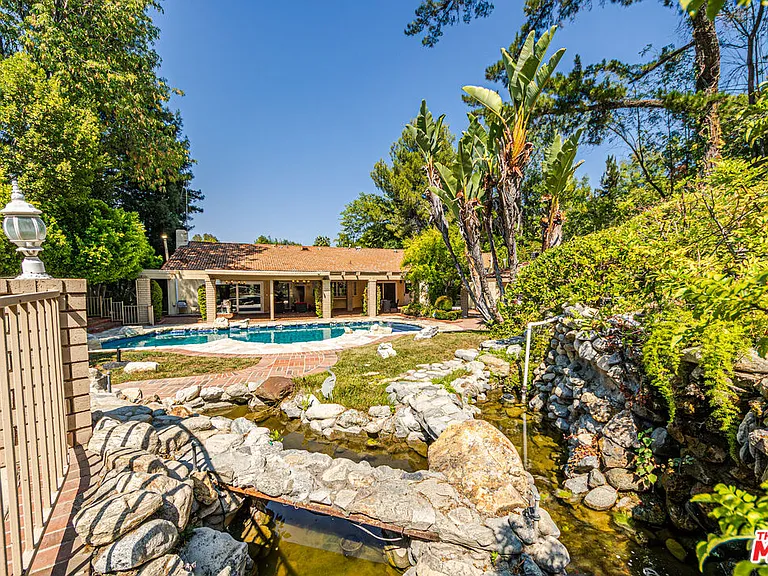 18022 Lake Encino Dr — Photo 37