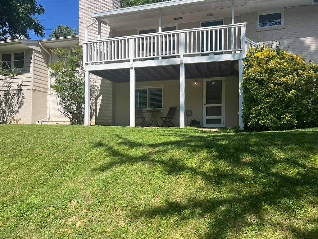 1 bed, 900 sqft, $1,500 — Photo 2
