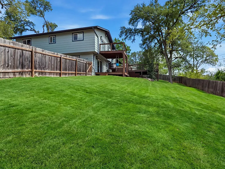 6103 Cherrylawn Cir — Photo 28