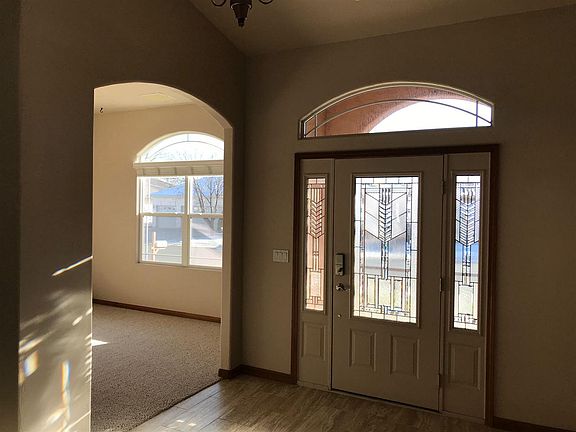 4th image of 2536 Applewood Pl