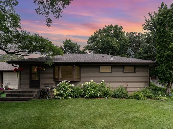 3700 Sunset Rd N, Minneapolis, MN 55443