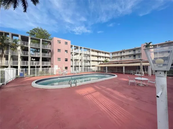 2800 NW 56th Avenue #E302, Lauderhill, FL 33313