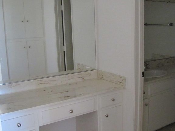 4th image of 1111 S Corning St APT 206