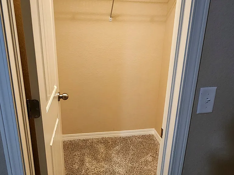 8381 Needle Drop Ct — Photo 6