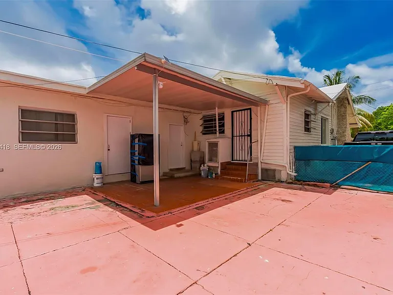 1243 SW 3rd St — Photo 43