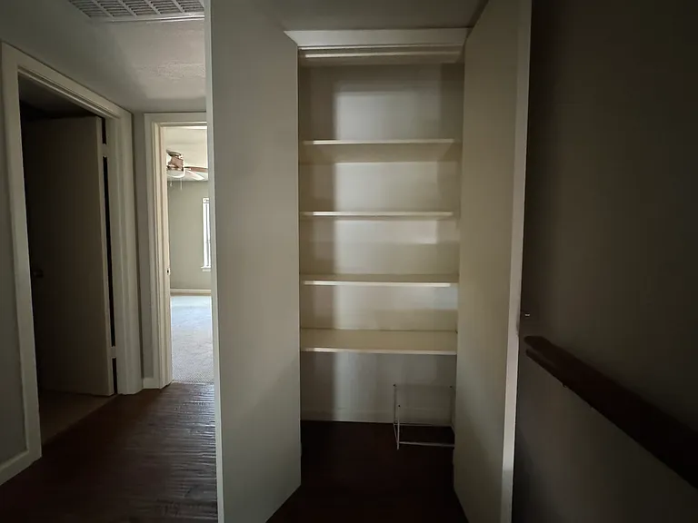 7424 W Northwest Hwy #6 — Photo 17