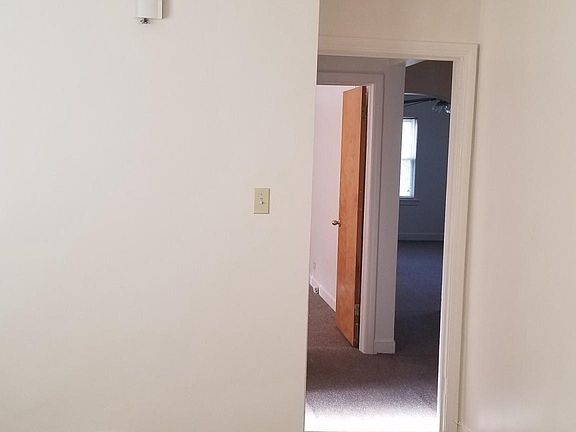 2nd image of 5327 W Gladys Ave #2