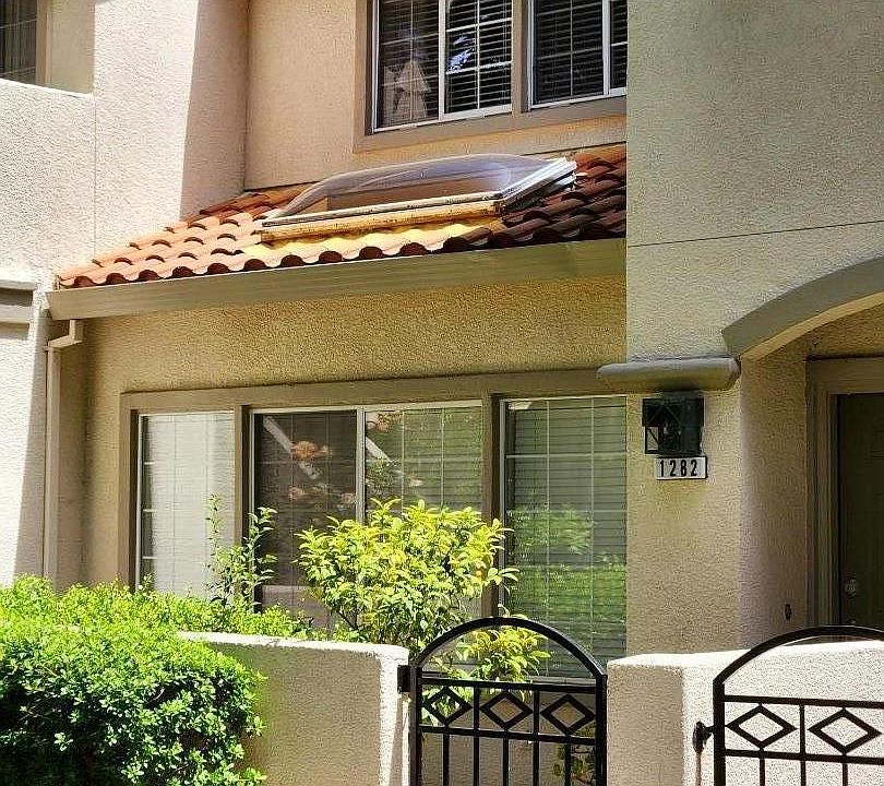 1st image of 1282 Tea Rose Cir