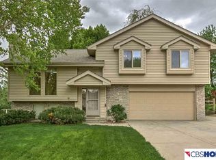 20207 Amelia Ave, Elkhorn, NE 68022
