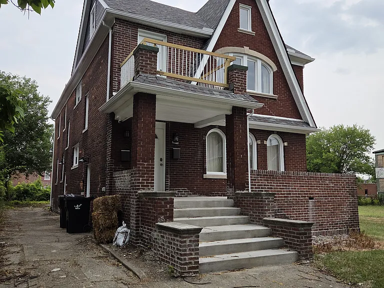 3964 Helen St — Photo 14