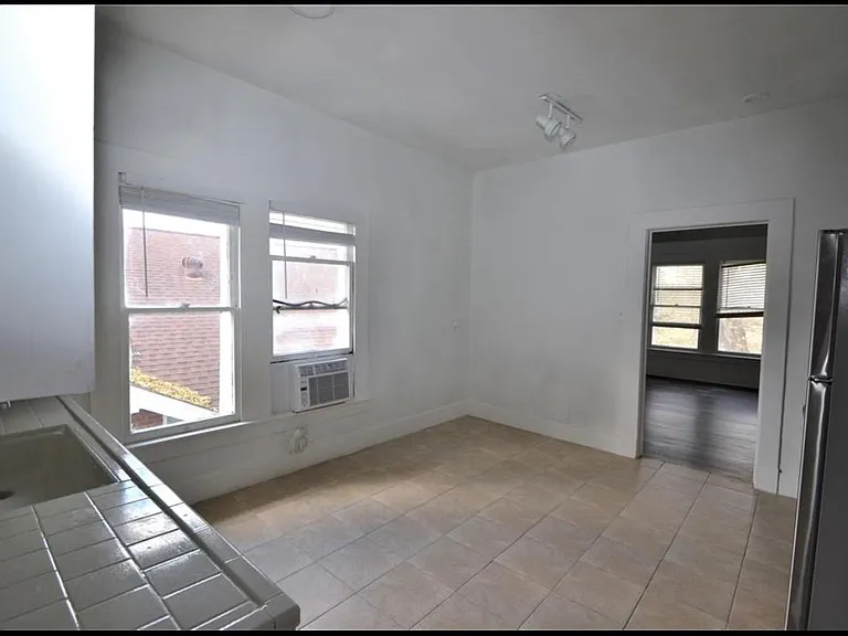 1517 Bonnie Brae St #4 — Photo 22