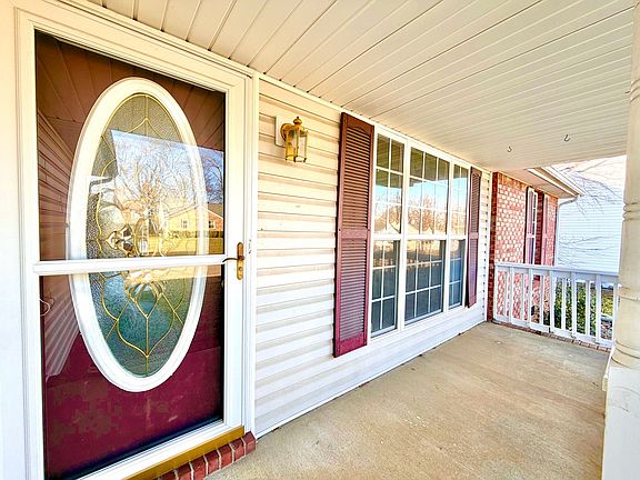 2nd image of 1636 Cedar Springs Cir
