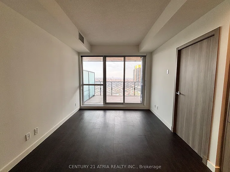 27 McMahon Dr #1211 — Photo 4