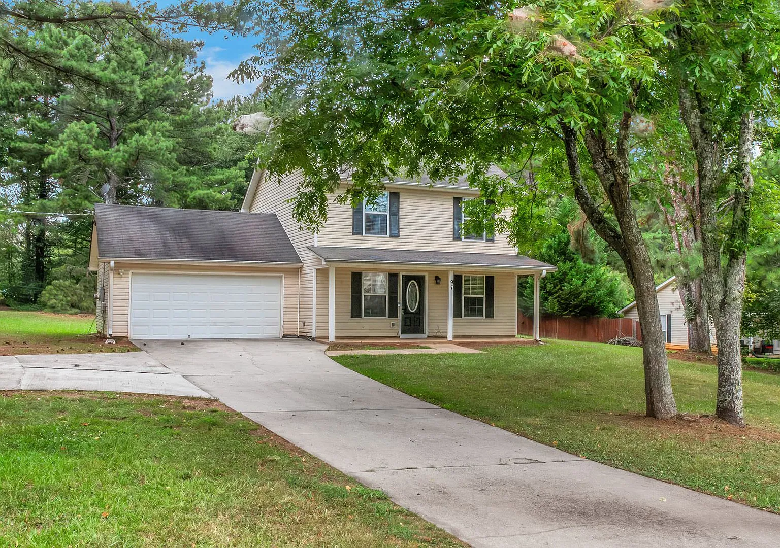 Gorgeous 4 Bedroom 3 full bath home in Covington! — Photo 2