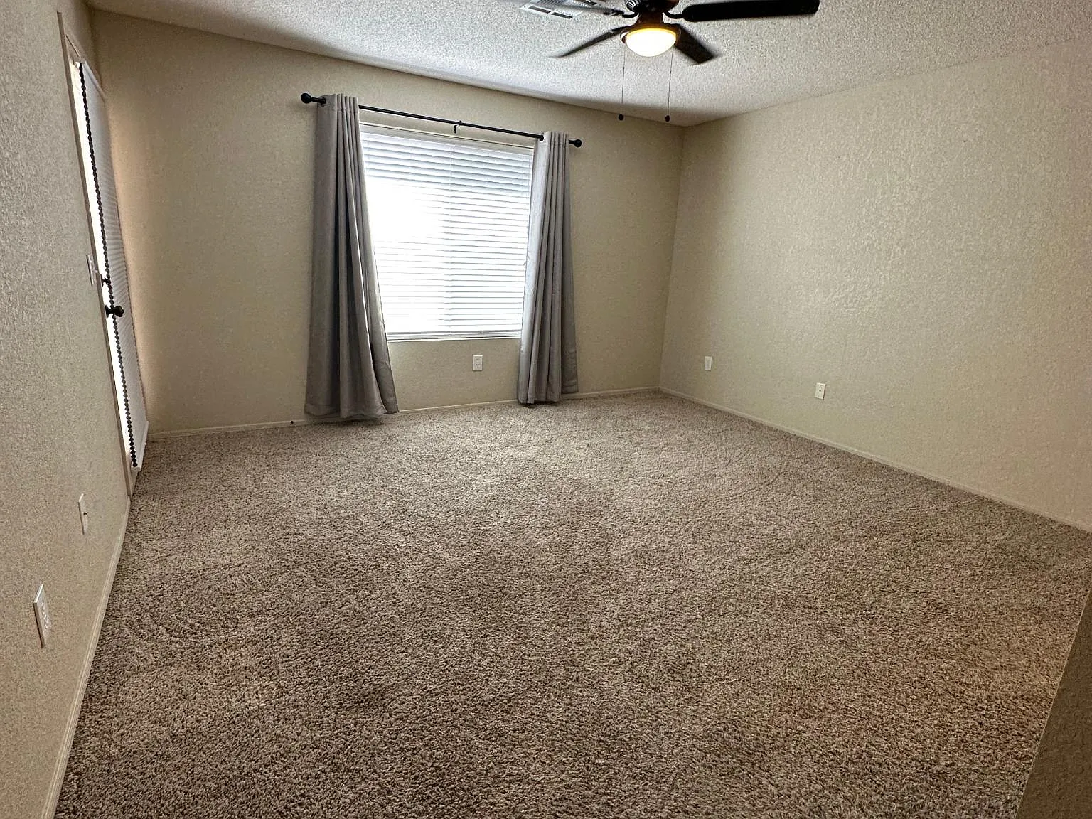 9225 E 31st Ln — Photo 3