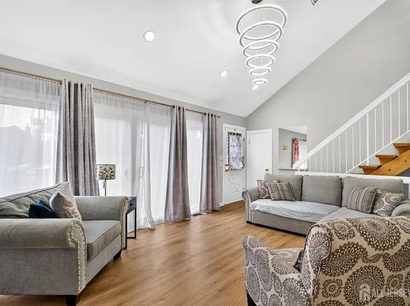 41-43 Bloomingdale Dr, Hillsborough, NJ 08844