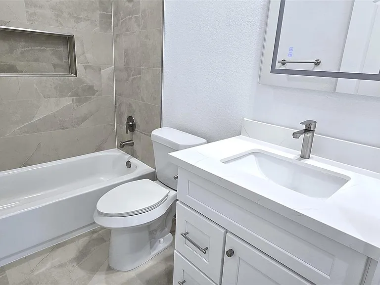 1475 Ferguson Way #A — Photo 14