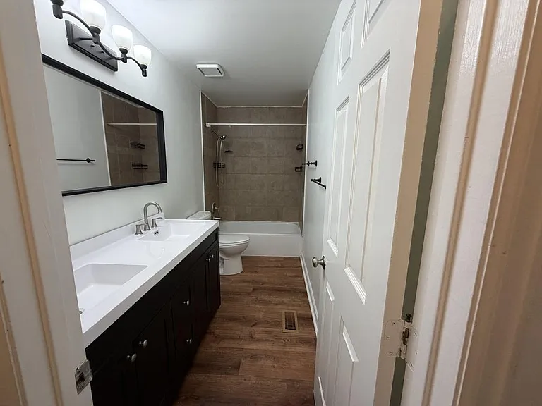 284 Hill Ave — Photo 12